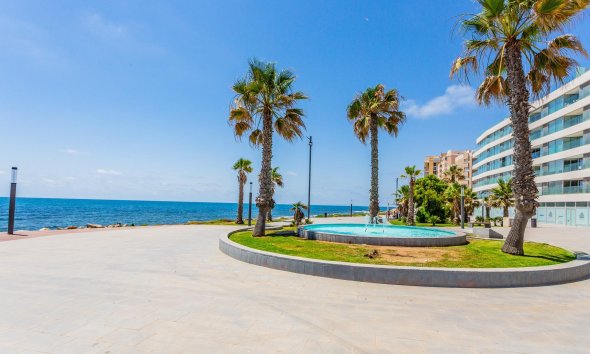 Resale - Apartment - Torrevieja - Paseo maritimo