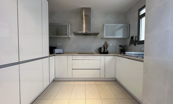 Resale - Apartment - Orihuela Costa - La Zenia