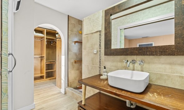 Resale - Villa - Santa Pola - El Poble Llevanti