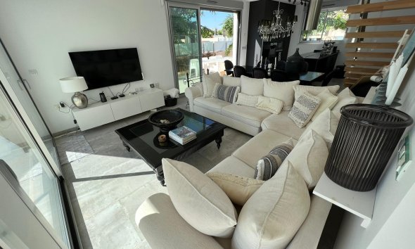 Resale - Villa - Orihuela Costa - Costa Blanca