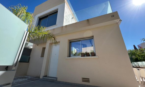 Resale - Villa - Orihuela Costa - Costa Blanca