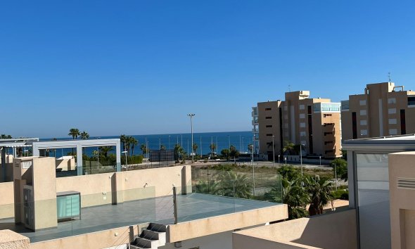 Resale - Villa - Orihuela Costa - Costa Blanca