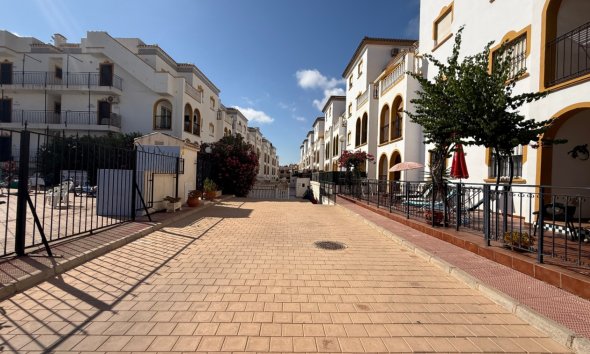 Resale - Apartment - Orihuela - Costa Blanca Sur