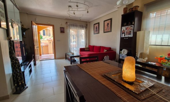 Resale - Villa - Torrevieja - Costa Blanca