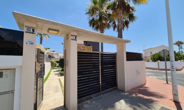 Resale - Villa - Torrevieja - Costa Blanca