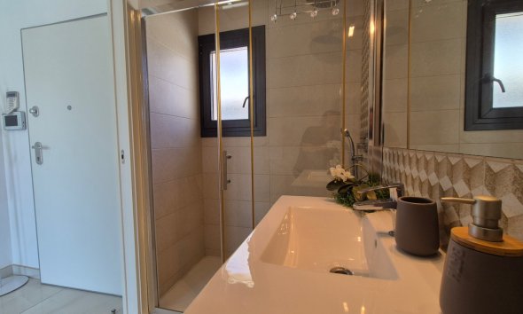 Resale - Villa - Torrevieja - Costa Blanca