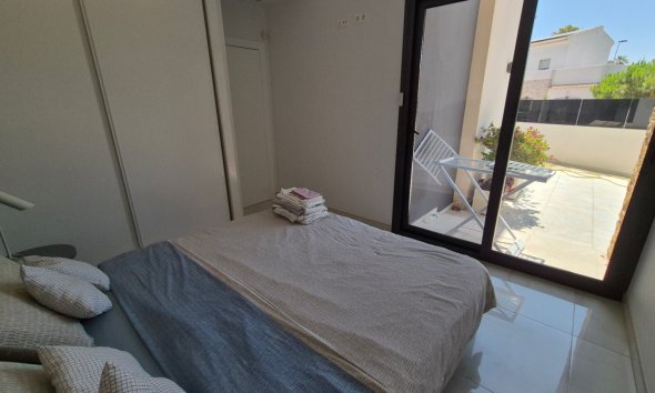 Resale - Villa - Torrevieja - Costa Blanca