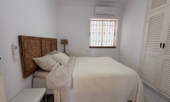 Resale - Villa - Torrevieja - Costa Blanca