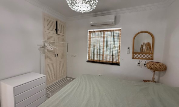 Resale - Villa - Torrevieja - Costa Blanca