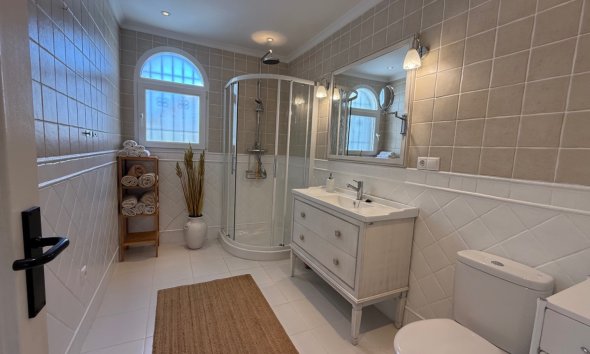 Resale - Villa - Torrevieja - Costa Blanca