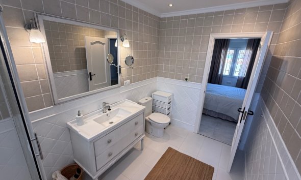 Resale - Villa - Torrevieja - Costa Blanca