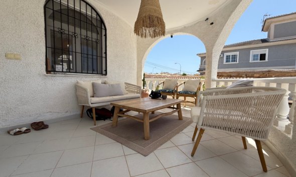 Resale - Villa - Torrevieja - Costa Blanca