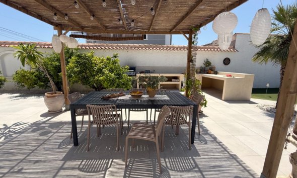 Resale - Villa - Torrevieja - Costa Blanca