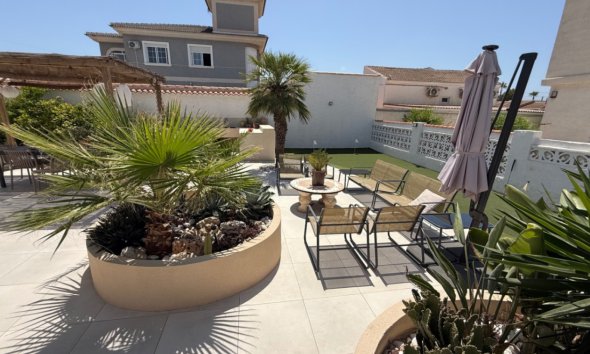 Resale - Villa - Torrevieja - Costa Blanca
