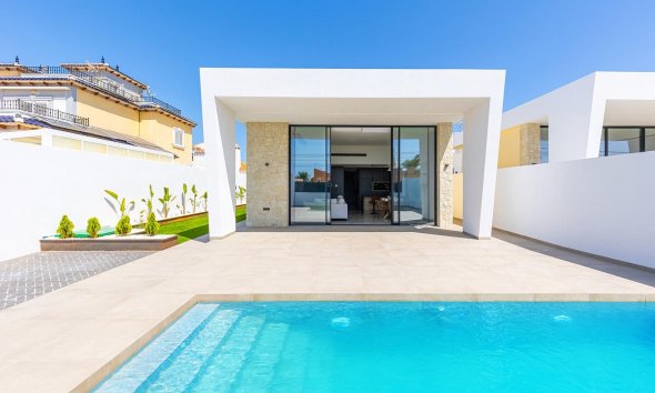 Resale - Villa - Torrevieja - Los Balcones - Los Altos del Edén