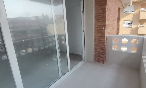 Resale - Apartment - Torrevieja - La Mata