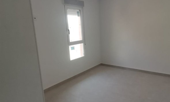 Resale - Apartment - Torrevieja - La Mata