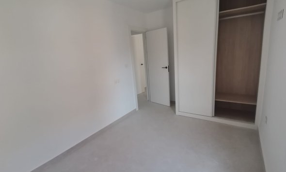 Resale - Apartment - Torrevieja - La Mata