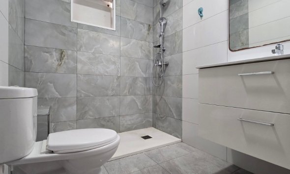 Resale - Villa - Torrevieja - El Chaparal