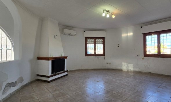 Resale - Villa - Torrevieja - El Chaparal