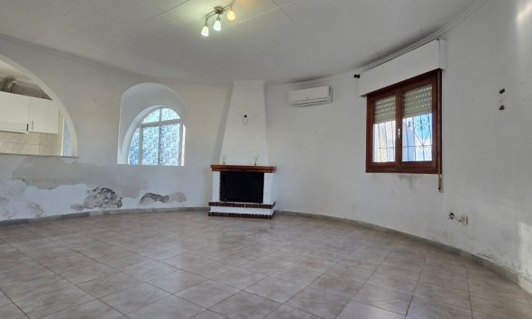 Resale - Villa - Torrevieja - El Chaparal