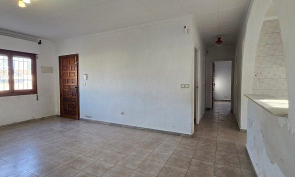 Resale - Villa - Torrevieja - El Chaparal
