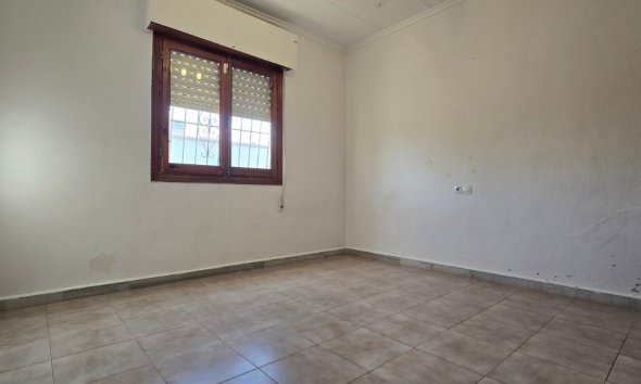Resale - Villa - Torrevieja - El Chaparal