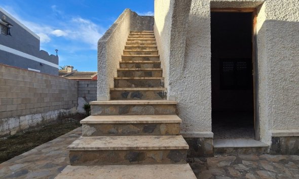 Resale - Villa - Torrevieja - El Chaparal