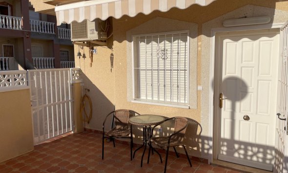 Resale - Terraced house / Townhouse - Orihuela Costa - Villamartin