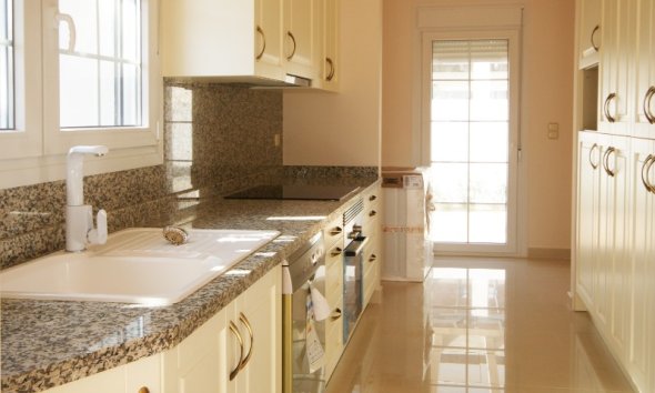 Resale - Villa - Orihuela Costa - MUY CERCA DE LA PLAYA