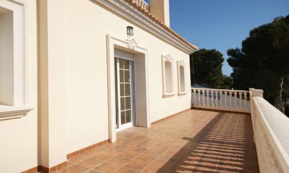 Resale - Villa - Orihuela Costa - MUY CERCA DE LA PLAYA