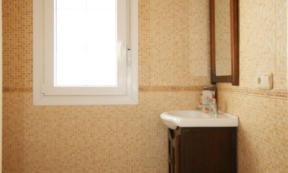 Resale - Villa - Orihuela Costa - MUY CERCA DE LA PLAYA