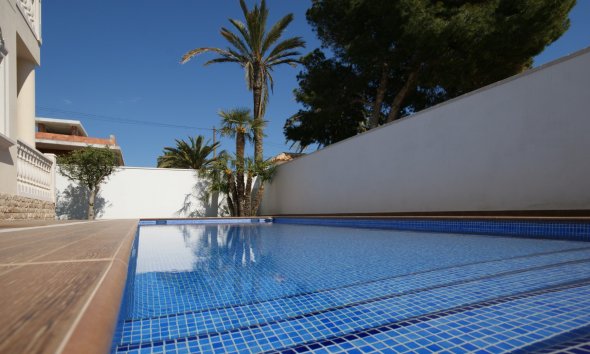 Resale - Villa - Orihuela Costa - MUY CERCA DE LA PLAYA