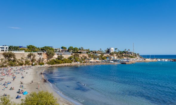 Resale - Villa - Orihuela Costa - MUY CERCA DE LA PLAYA