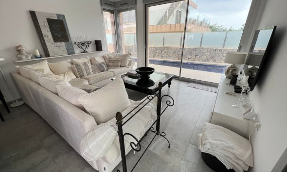 Resale - Villa - Orihuela Costa - Costa Blanca