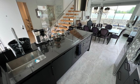 Resale - Villa - Orihuela Costa - Costa Blanca