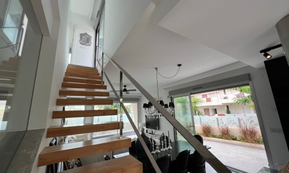 Resale - Villa - Orihuela Costa - Costa Blanca