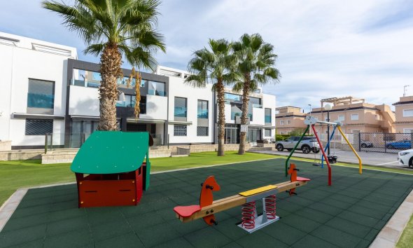 Resale - Bungalow - Torrevieja - Los Balcones - Los Altos del Edén