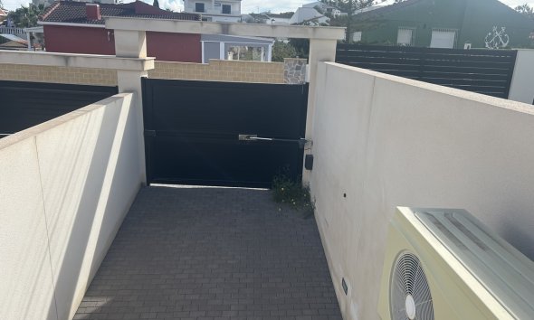 Resale - Villa - Torrevieja - Los Balcones