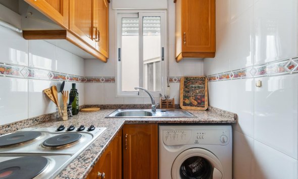 Resale - Apartment - Torrevieja - Centro