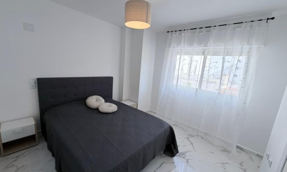 Resale - Apartment - Torrevieja - Playa del cura