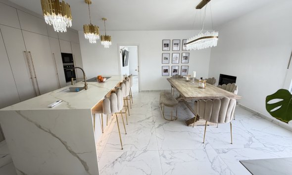 Resale - Villa - Orihuela Costa - Villamartin