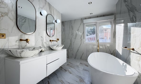 Resale - Villa - Orihuela Costa - Villamartin