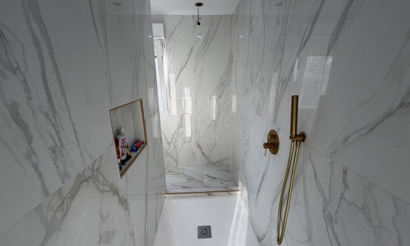 Resale - Villa - Orihuela Costa - Villamartin