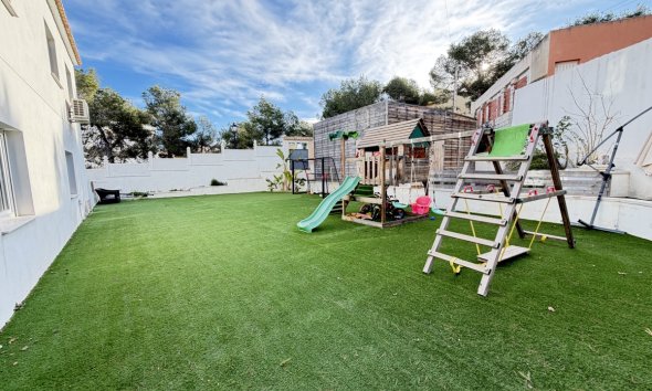 Resale - Villa - Orihuela Costa - Villamartin