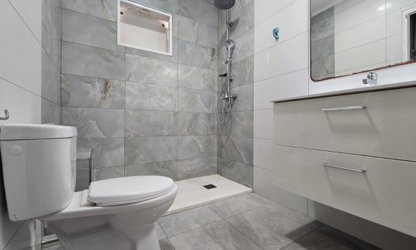 Resale - Villa - Torrevieja - El Chaparral