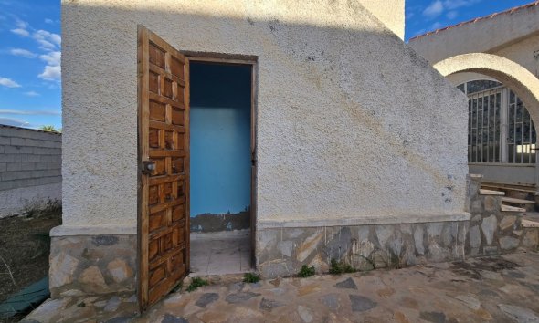Resale - Villa - Torrevieja - El Chaparral