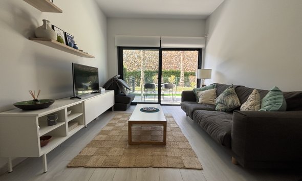 Resale - Apartment - Orihuela Costa - Villamartin