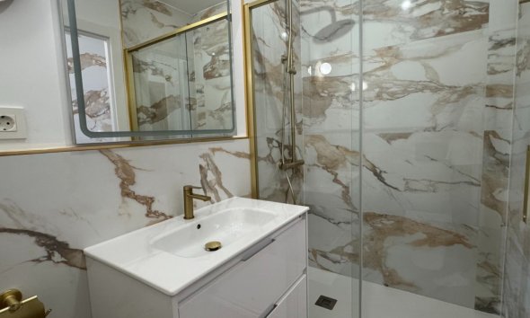 Resale - Apartment - Orihuela Costa - Punta Prima