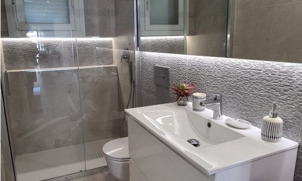 Obra nueva - Adosado - Avileses